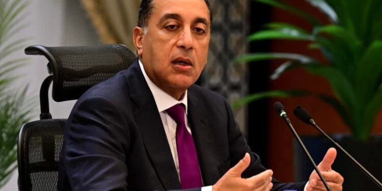 رئيس الوزراء: بعثة صندوق النقد ستكون متواجدة خلال الأسابيع القادمة