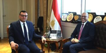 وزيرا الإسكان والعمل يبحثان تعزيز التعاون في عدد من الملفات المشتركة