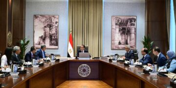 رئيس الوزراء يُتابع عددًا من ملفات عمل وزارة السياحة والآثار