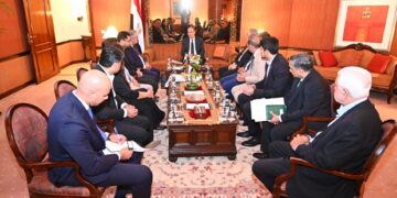 وزير الخارجية يلتقي قيادات غرف التجارة والصناعة ومسؤولي كبرى الشركات الباكستانية