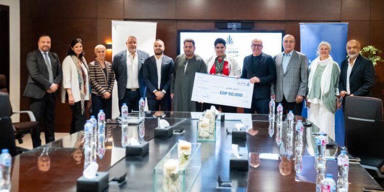 مؤسسة ماونتن ڤيو للتنمية تكرّم أحمد مؤمن بطل برنامج “اكتشاف الأبطال” بعد فوزه بالميدالية الفضية عالميًا في بطولة العالم لرفع الأثقال البارالمبي للناشئين