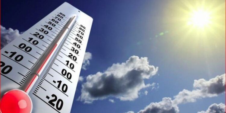 انخفاض الحرارة غدا.. وأمطار على بعض المناطق