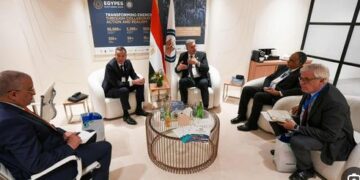 وزير البترول والثروة المعدنية يعقد لقاءات مع رؤساء شركات عالمية على هامش “أديبك 2025” بأبوظبي