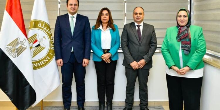 وزيرة التنمية المحلية توقع اتفاق الدولة المضيفة استعداداً لاستضافة مصر مؤتمر الأطراف الرابع والعشرين
