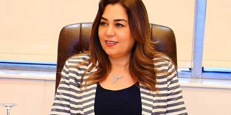 وزيرة التنمية تستعرض تقريراً حول أبرز جهود وحدة السكان المركزية بالوزارة