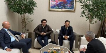 وزير الثقافة يصل إلى أذربيجان للمشاركة في أسبوع باكو للإبداع