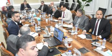 وزير الإسكان يتابع سير العمل بقطاع التخطيط والمشروعات بهيئة المجتمعات العمرانية