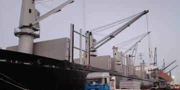 “قطاع الأعمال”: تصدير أول شحنة من إنتاج شركة الأنود الكربونية منذ إعادة تشغيلها في أكتوبر الماضي بعد توقف لأكثر من عامين