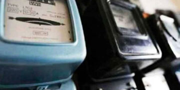 «الكهرباء» تنفى زيادة أسعار الشرائح وتوضح حقيقة فيديو تغيير العدادات