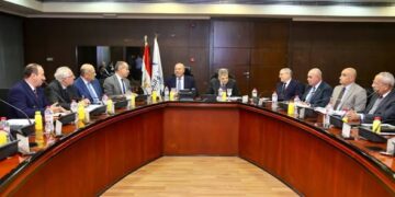 وزير الصناعة والنقل يترأس اجتماع الجمعية العامة العادية وغير العادية لشركة موانئ مصر البحرية