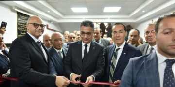 وزير التموين ومحافظ القليوبية يفتتحان مكتب السجل التجاري المميز ببنها