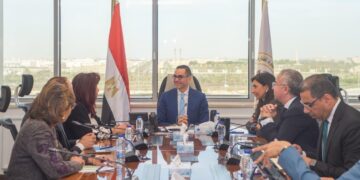 وزير الاستثمار يبحث مع اتحاد المستثمرات العرب تعزيز التعاون المشترك لفتح آفاق استثمارية جديدة في أفريقيا والمنطقة العربية