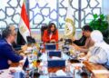 وزيرة التنمية تعقد اجتماعًا موسعًا مع عدد من رؤوساء قطاعات وزارة البيئة