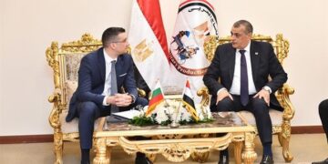 وزير الإنتاج الحربي يستقبل وزير الاقتصاد والصناعة البلغاري لبحث أوجه التعاون المشترك