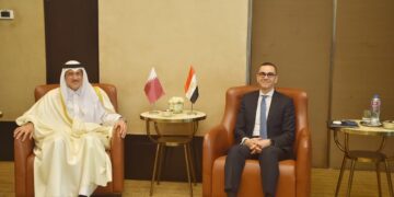 وزير الاستثمار يبحث مع وزير الدولة القطري لشؤون التجارة الخارجية سبل تعزيز الشراكات الاقتصادية