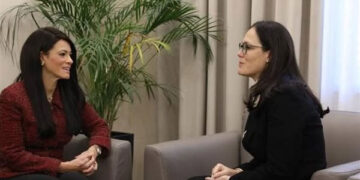 وزيرة التخطيط تعقد جلسة مباحثات موسعة مع نظيرتها الألبانية