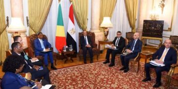 وزير الخارجية يلتقي وزير خارجية جمهورية الكونجو لبحث تعزيز التعاون الثنائي