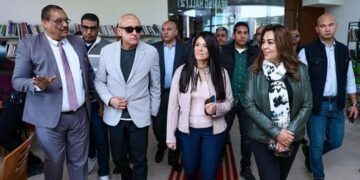 وزيرتي التخطيط والتنمية ومحافظ الأقصر يتفقدون مكتبة مصر العامة