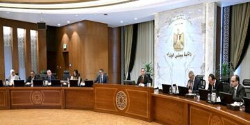 رئيس الوزراء لمجتمع رجال الأعمال والمستثمرين: ضاعفوا استثماراتكم المناخ جاذب والفرص واسعة وواعدة