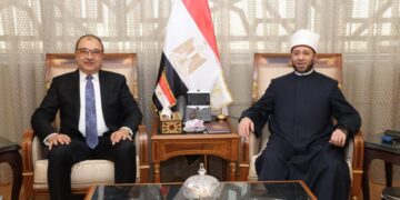 وزير الأوقاف يستقبل وزير قطاع الأعمال العام لبحث تعزيز التعاون والتكامل في عدد من المجالات