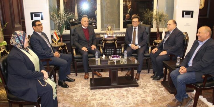 وزير الثقافة يلتقي محافظ الأقصر لبحث تكثيف التعاون