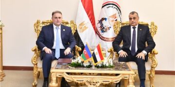 وزير الإنتاج الحربي يلتقي وزير الصناعات الدفاعية لدولة أذربيجان