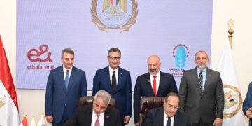 وزير التموين يشهد توقيع بروتوكول تعاون بين الشركة القابضة للصناعات الغذائية وشركة«إي آند مصر»