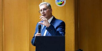 وزير البترول والثروة المعدنية يلتقي كوادر هيئة الثروة المعدنية والصناعات التعدينية