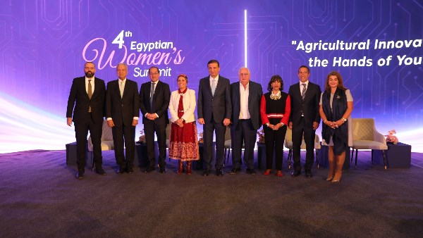 وزير الزراعة يطلق مبادرة بدعوة طلاب الجامعات لزيارة المراكز البحثية الزراعية والمعامل المتطورة لاكتساب الخبرات