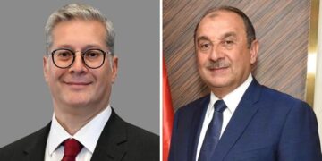 وزيرا قطاع الأعمال والبترول يبحثان تعظيم الاستفادة من الثروات التعدينية ودعم مشروعات الأسمدة والغزل والنسيج