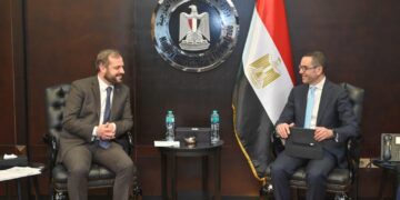 وزير الاستثمار يستقبل وزير الاقتصاد بجمهورية أرمينيا لبحث سبل تعزيز العلاقات الاقتصادية بين البلدين