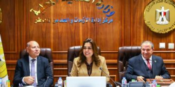 وزيرة التنمية تناقش مع محافظ القاهرة مقترح تطوير المرحلة الثانية من سوق العتبة