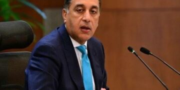 رئيس الوزراء: نركز الفترة القادمة على قطاع البترول وإطلاق المسح الجيولوجي