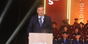 وزير الزراعة يشهد حفل تخرج الدفعة الـ 12 لأكاديمية السويدي للتعليم الفني