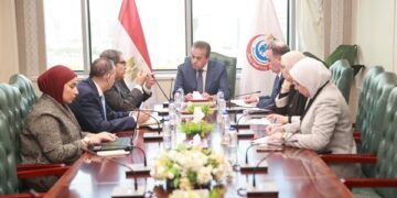 وزير الصحة يبحث مع «إي فاينانس» و«إي هيلث» سبل التعاون في القطاعات ذات الصلة بالخدمات الصحية