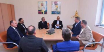 وزارة العمل مستمرة في التواصل مع أصحاب الأعمال للتوعية بقانون العمل