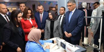 وزيرتا التضامن والتنمية ومحافظ الجيزة يفتتحون المجمع الخدمي بمساكن روضة السودان