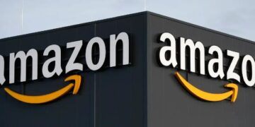 أمازون تحذر من مزارع أجهزة كمبيوتر محمولة يديرها كوريون شماليون