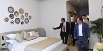 رئيس هيئة الاستثمار يتفقد مشروع «نايا ويلنس نايل سورناجا» المملوك لهيئة الاستثمار