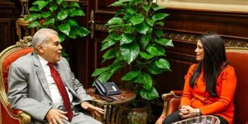 وزيرة التخطيط الدولي تلتقي رئيس مجلس الشيوخ