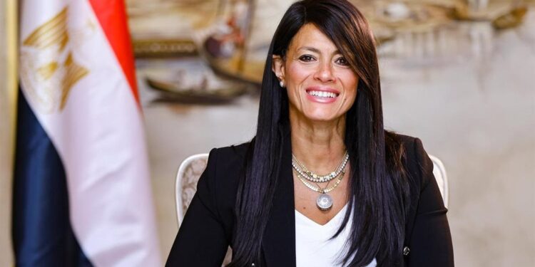 وزيرة التخطيط تشدد على أهمية الشراكة مع البنك لتمكين القطاع الخاص