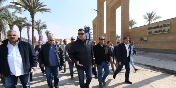 وزير الإسكان يتفقد مشروع “حدائق تلال الفسطاط” بمحافظة القاهرة
