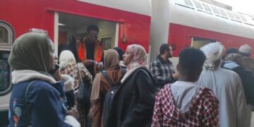 سكك حديد مصر تُسير الرحلة (41) لنقل الأشقاء السودانيين ضمن مشروع العودة الطوعية