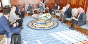 الفريق أسامة ربيع يلتقي ممثالفريق أسامة ربيع يلتقي ممثل الأمين العام للأمم المتحدة للحد من مخاطر الكوارث لبحث سبل التعاون المشترك ل الأمين العام للأمم المتحدة للحد من مخاطر الكوارث لبحث سبل التعاون المشترك