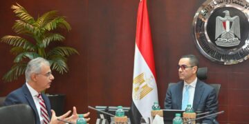 وزير الاستثمار يلتقي المؤسس والرئيس  التنفيذي لشركة “باور إيديسون” الأمريكية لبحث سبل التعاون في مجال حلول الطاقة المستدامة