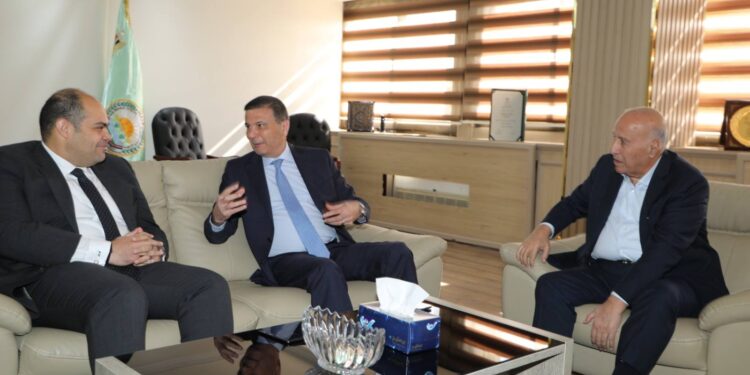 وزير الزراعة ورئيس “حماية المنافسة” يبحثان مع اتحاد الدواجن آليات ضبط السوق