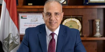 وزير الري يتابع موقف منظومة شكاوى المواطنين بالوزارة