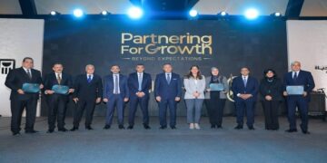 البنك الأهلي المصري و«مصر لتأمينات الحياة» يطلقان 4 منتجات جديدة للتأمين البنكي