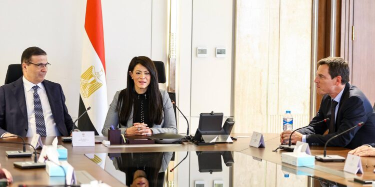 وزيرة التخطيط توقّع مذكرة تفاهم مع شركة “شنايدر إلكتريك” لدفع العمل المناخي وتعزيز الأمن الغذائي