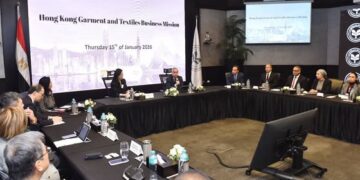 الهيئة العامة للاستثمار ومجلس تنمية تجارة هونج كونج يبحثان فرص الاستثمار في قطاع الغزل والنسيج